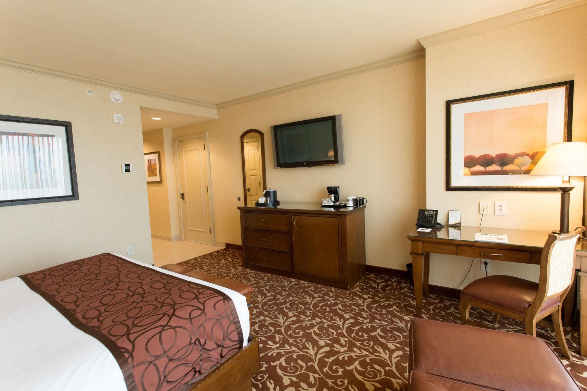 Argosy Casino Hotel & Spa Riverside Εξωτερικό φωτογραφία